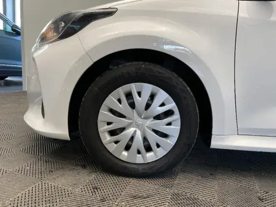 TOYOTA YARIS IV - voiture d'occasion - Photo 23