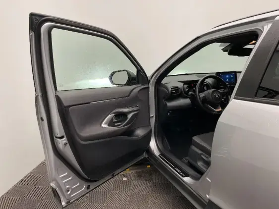 TOYOTA YARIS CROSS I - voiture d'occasion - Photo 18