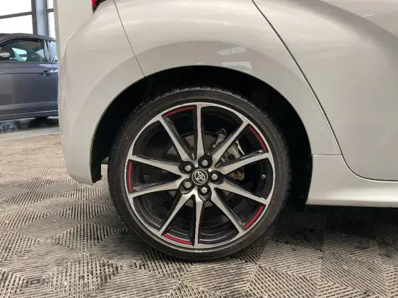 TOYOTA YARIS IV - voiture d'occasion - Photo 25
