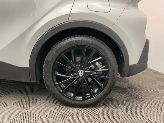 TOYOTA C-HR II - voiture d'occasion - Photo 24