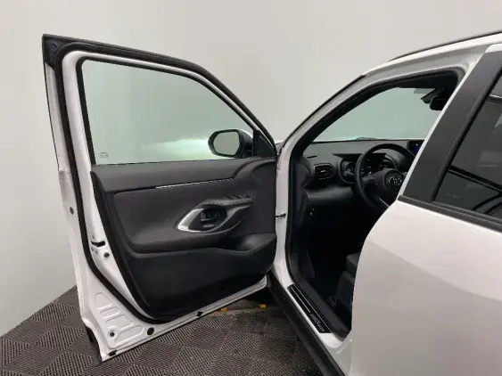 TOYOTA YARIS CROSS I - voiture d'occasion - Photo 19