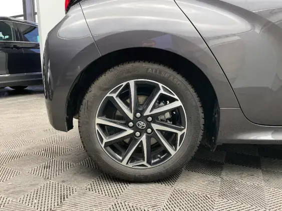 TOYOTA YARIS IV - voiture d'occasion - Photo 25