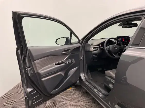 TOYOTA C-HR - voiture d'occasion - Photo 19