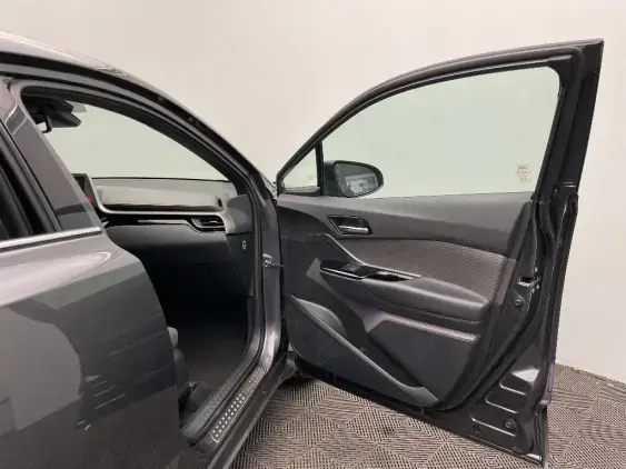 TOYOTA C-HR - voiture d'occasion - Photo 20