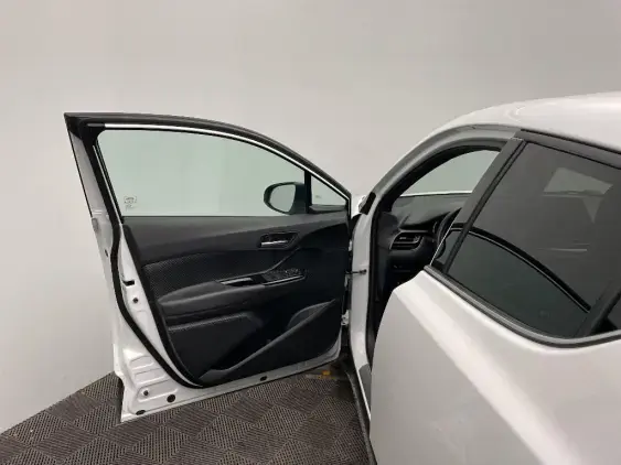 TOYOTA C-HR - voiture d'occasion - Photo 19