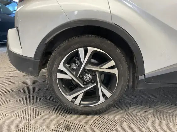 TOYOTA C-HR - voiture d'occasion - Photo 25
