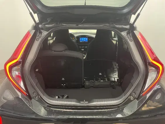 TOYOTA AYGO X - voiture d'occasion - Photo 16