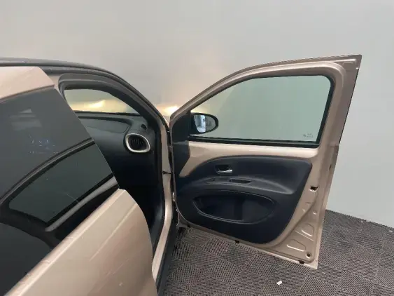 TOYOTA AYGO X - voiture d'occasion - Photo 20