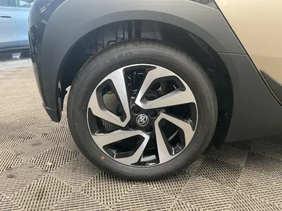 TOYOTA AYGO X - voiture d'occasion - Photo 25