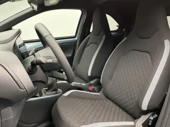 TOYOTA AYGO X - voiture d'occasion - Photo 18