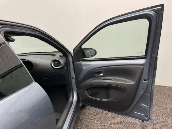 TOYOTA AYGO X - voiture d'occasion - Photo 20