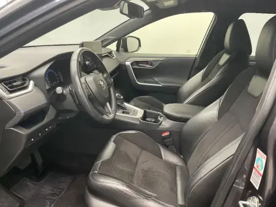 TOYOTA RAV4 V - voiture d'occasion - Photo 18