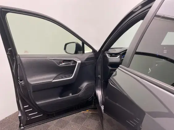 TOYOTA RAV4 V - voiture d'occasion - Photo 19