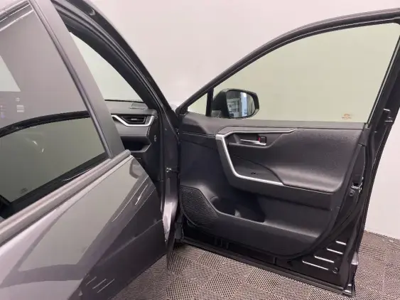 TOYOTA RAV4 V - voiture d'occasion - Photo 20