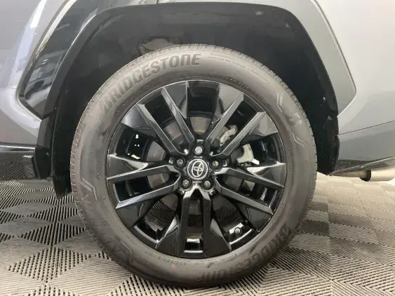 TOYOTA RAV4 V - voiture d'occasion - Photo 24