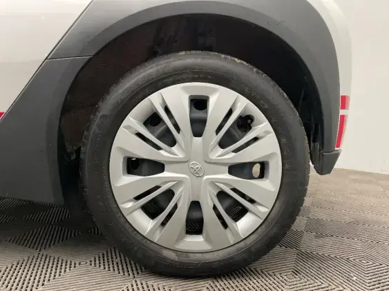 TOYOTA AYGO X - voiture d'occasion - Photo 24