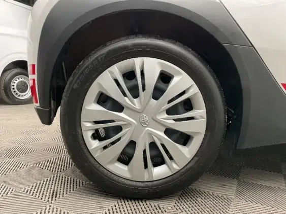 TOYOTA AYGO X - voiture d'occasion - Photo 25