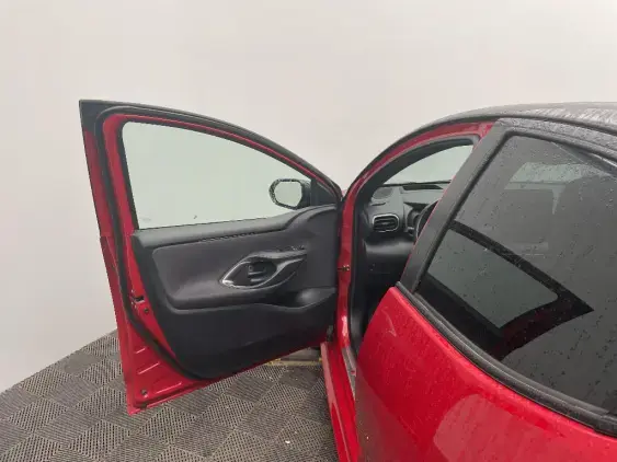 TOYOTA YARIS IV - voiture d'occasion - Photo 19