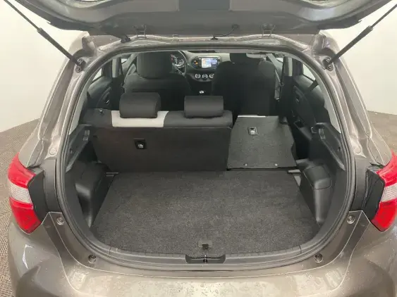 TOYOTA YARIS III - voiture d'occasion - Photo 16