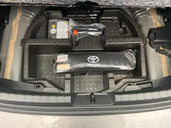 TOYOTA YARIS III - voiture d'occasion - Photo 17