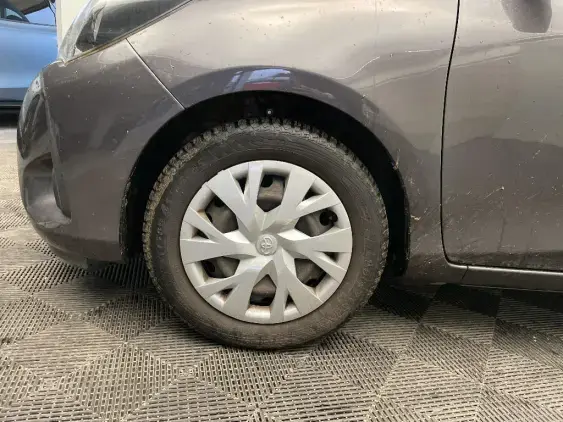 TOYOTA YARIS III - voiture d'occasion - Photo 23