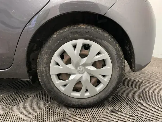 TOYOTA YARIS III - voiture d'occasion - Photo 24