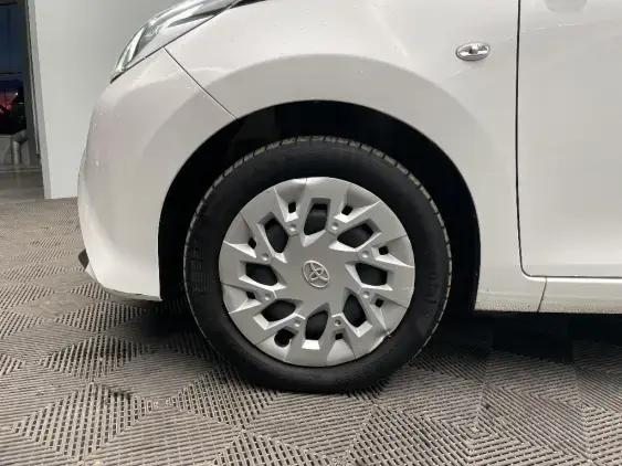 TOYOTA AYGO II - voiture d'occasion - Photo 23