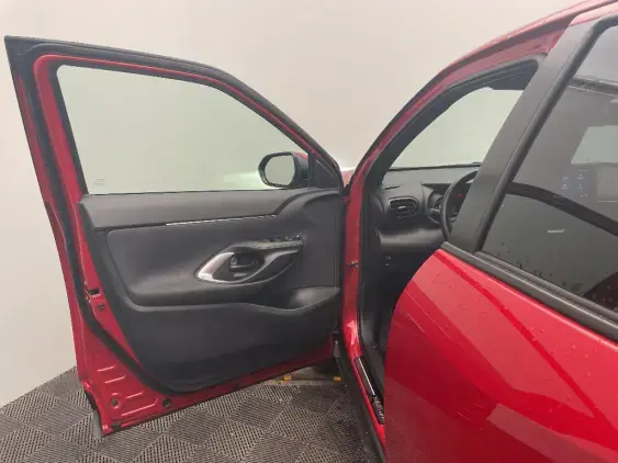 TOYOTA YARIS CROSS I - voiture d'occasion - Photo 19