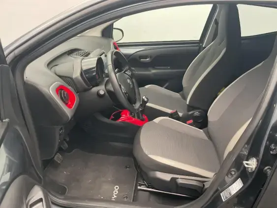 TOYOTA AYGO II - voiture d'occasion - Photo 18