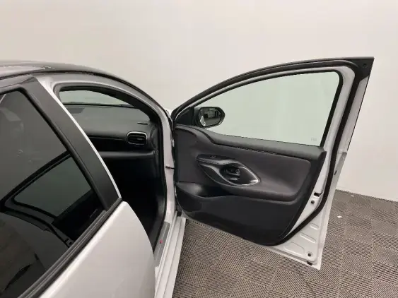 TOYOTA YARIS IV - voiture d'occasion - Photo 20