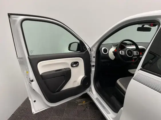 RENAULT TWINGO III - voiture d'occasion - Photo 17