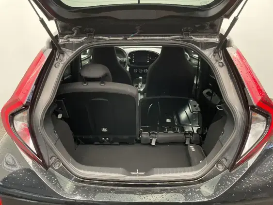 TOYOTA AYGO X - voiture d'occasion - Photo 16
