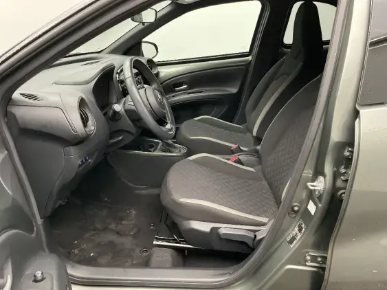 TOYOTA AYGO X - voiture d'occasion - Photo 18