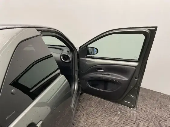 TOYOTA AYGO X - voiture d'occasion - Photo 20