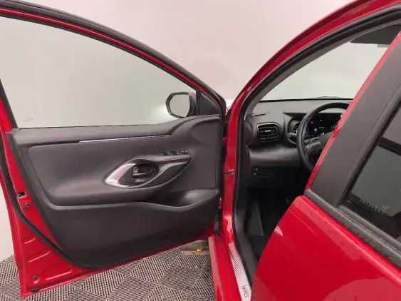 TOYOTA YARIS IV - voiture d'occasion - Photo 19