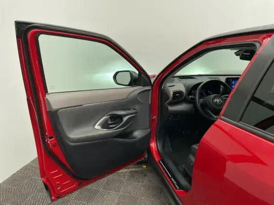 TOYOTA YARIS CROSS I - voiture d'occasion - Photo 19