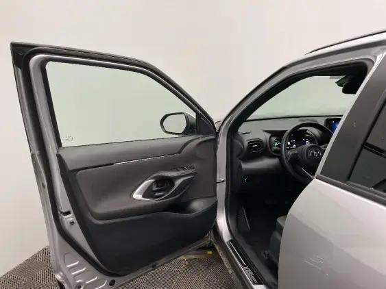 TOYOTA YARIS CROSS I - voiture d'occasion - Photo 19