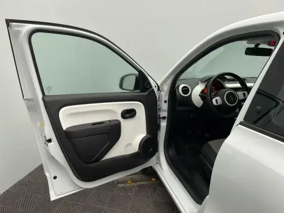 RENAULT TWINGO III - voiture d'occasion - Photo 17