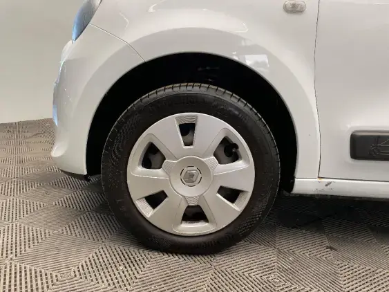 RENAULT TWINGO III - voiture d'occasion - Photo 20