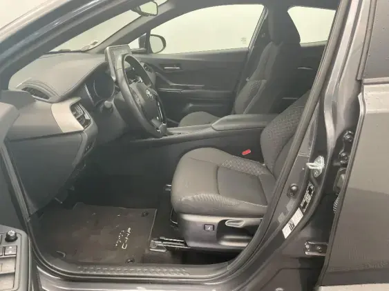 TOYOTA C-HR - voiture d'occasion - Photo 18