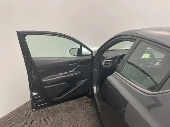 TOYOTA C-HR - voiture d'occasion - Photo 19