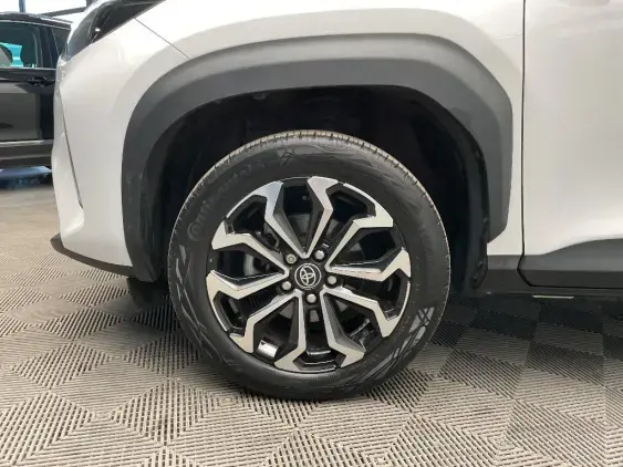 TOYOTA YARIS CROSS I - voiture d'occasion - Photo 23