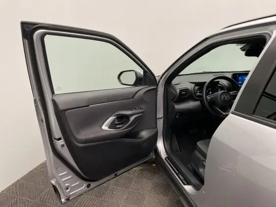 TOYOTA YARIS CROSS I - voiture d'occasion - Photo 18