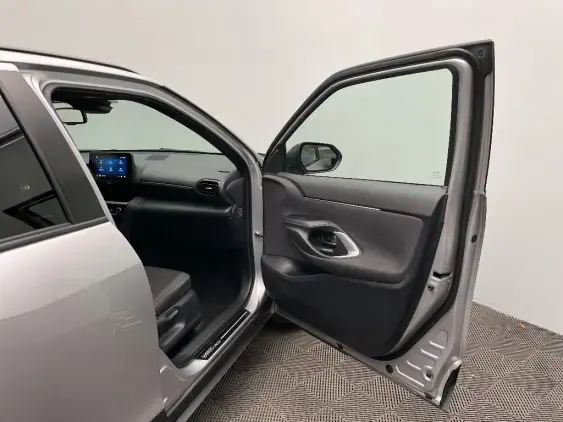 TOYOTA YARIS CROSS I - voiture d'occasion - Photo 19