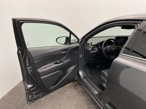 TOYOTA C-HR - voiture d'occasion - Photo 19