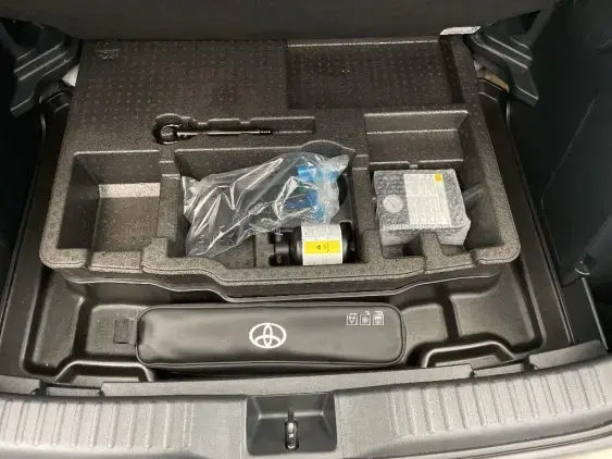 TOYOTA YARIS CROSS I - voiture d'occasion - Photo 17