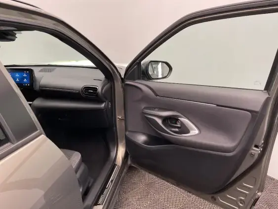 TOYOTA YARIS CROSS I - voiture d'occasion - Photo 20