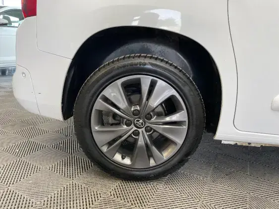 TOYOTA PROACE CITY VERSO - voiture d'occasion - Photo 24