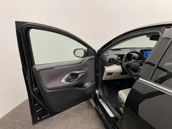 TOYOTA YARIS IV - voiture d'occasion - Photo 19