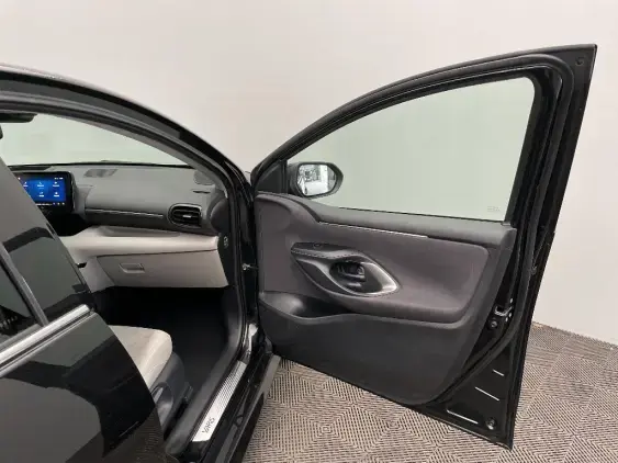 TOYOTA YARIS IV - voiture d'occasion - Photo 20